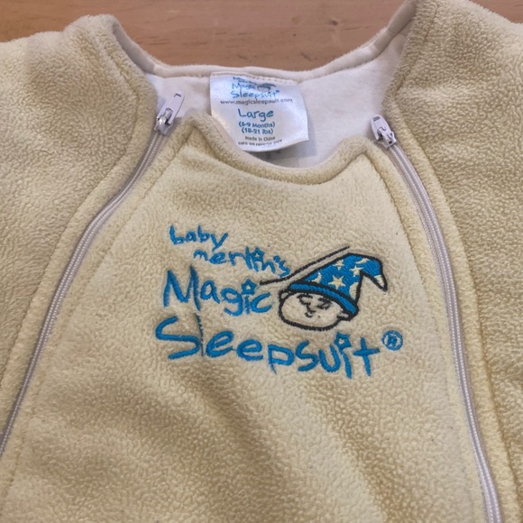 Baby Merlin Magic Sleepsuit size 6-9 months - Picture 3 of 5